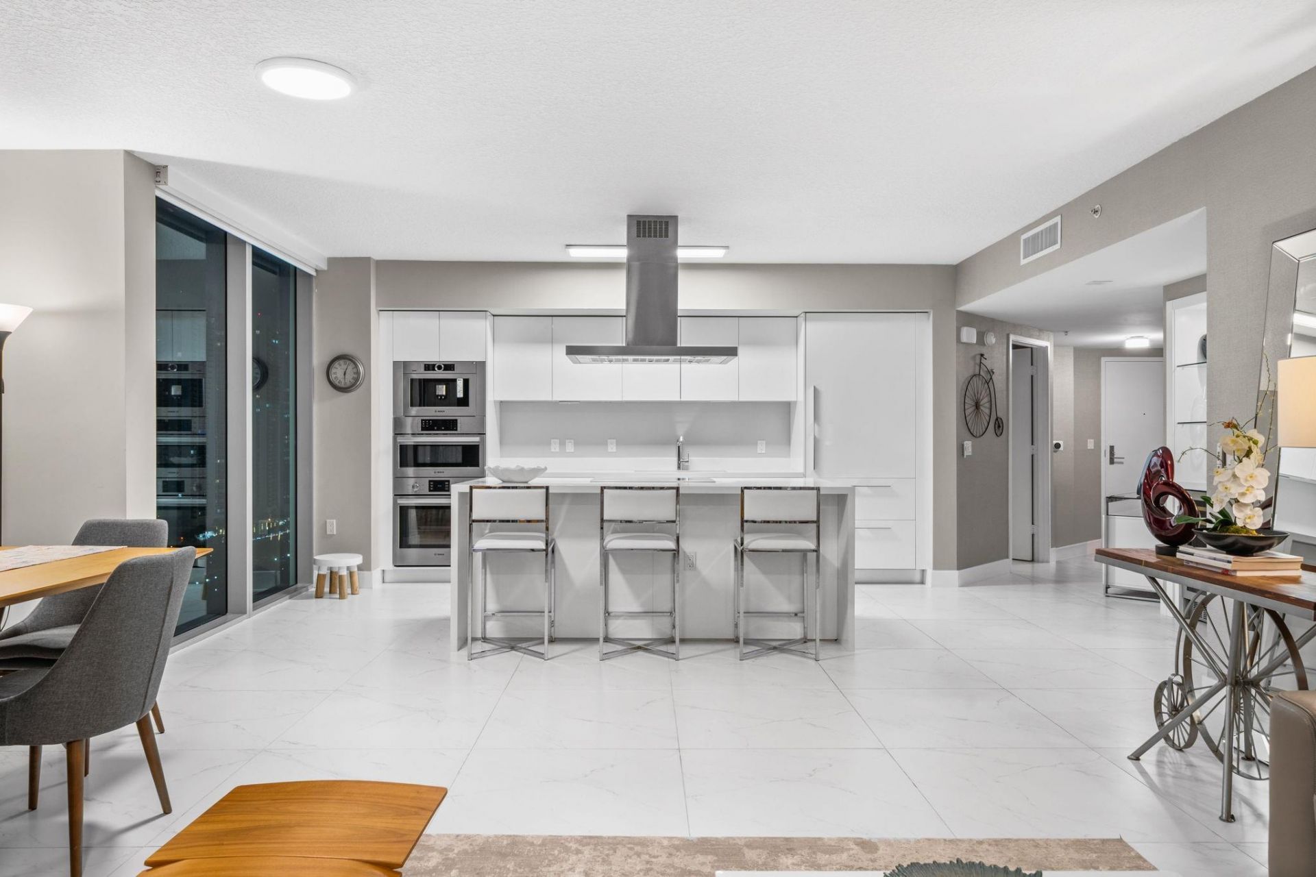 300 Sunny Isles Blvd, Unit 4-2201, Sunny Isles Beach, FL 33160 Photo