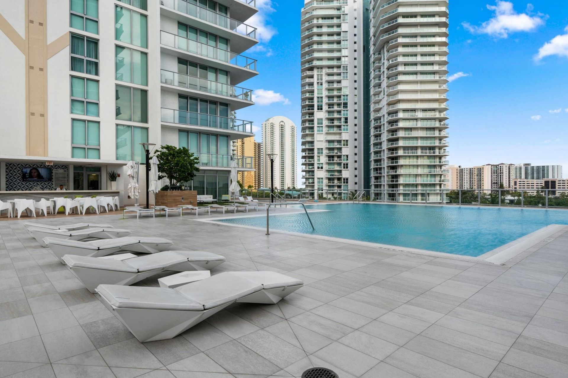 300 Sunny Isles Blvd, Unit 4-2201, Sunny Isles Beach, FL 33160 Photo