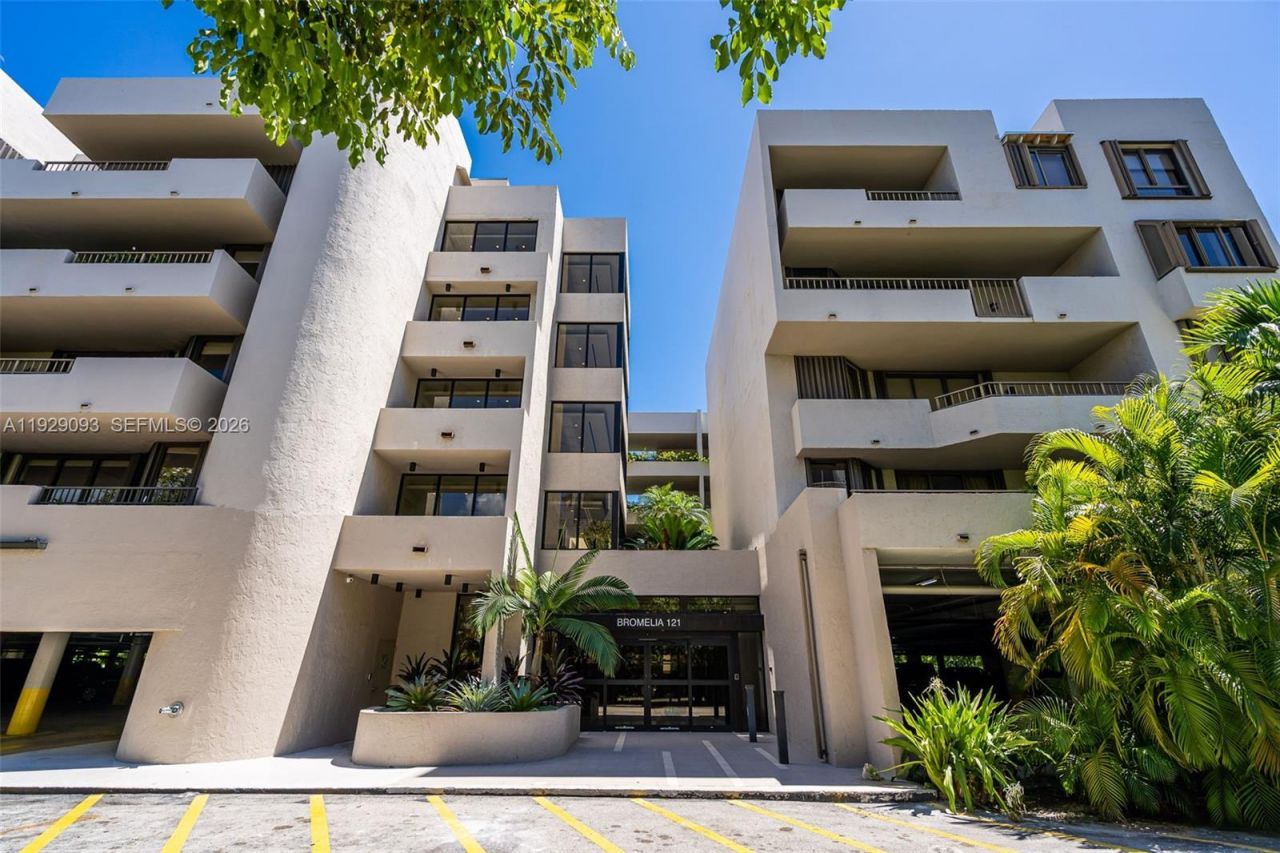 121 Crandon Bl, Unit 248, Key Biscayne, FL 33149 Photo