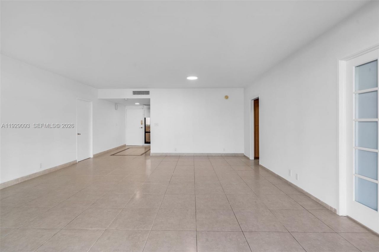 121 Crandon Bl, Unit 248, Key Biscayne, FL 33149 Photo