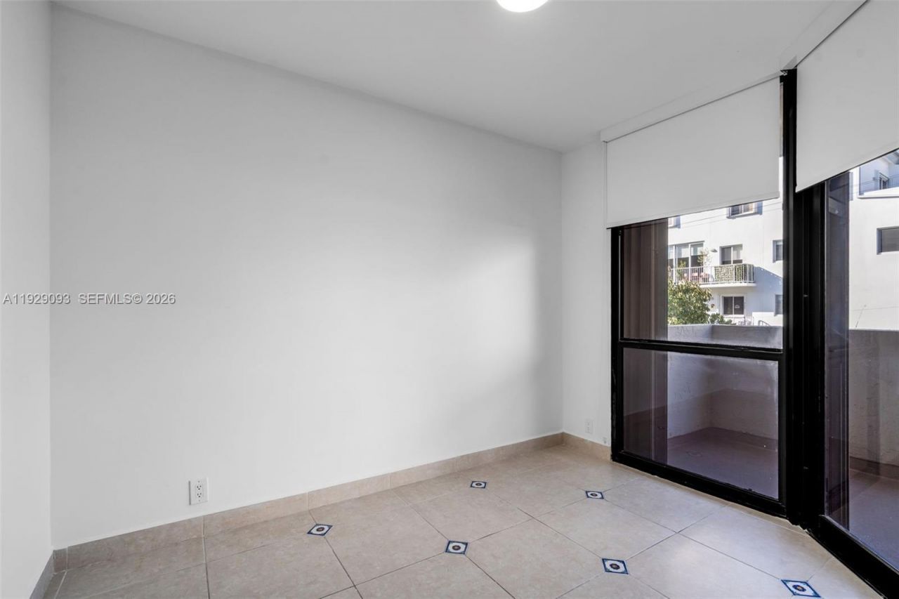121 Crandon Bl, Unit 248, Key Biscayne, FL 33149 Photo
