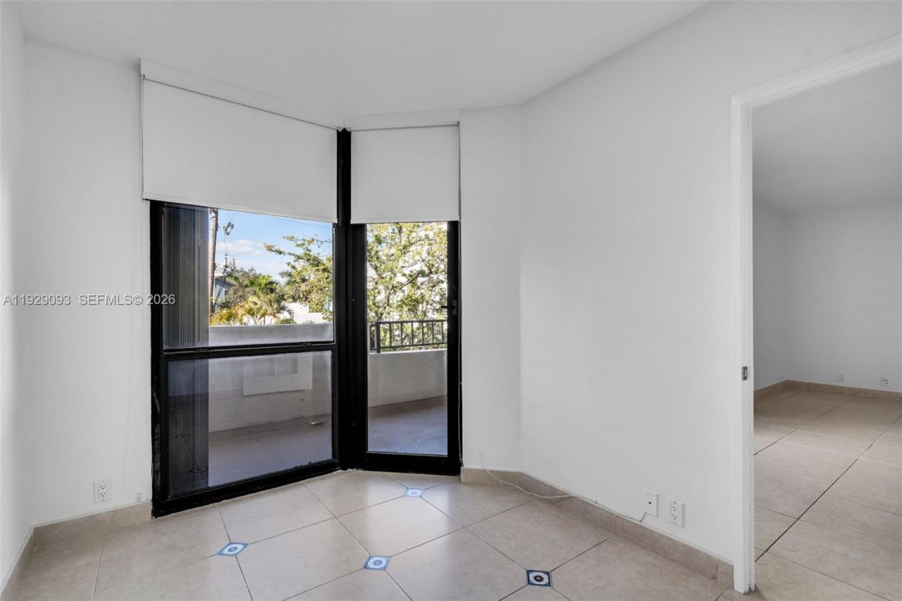 121 Crandon Bl, Unit 248, Key Biscayne, FL 33149 Photo