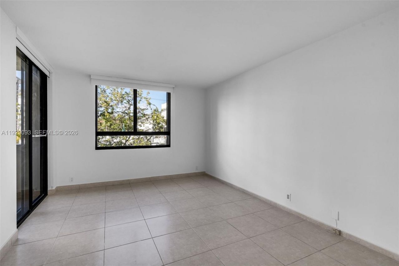 121 Crandon Bl, Unit 248, Key Biscayne, FL 33149 Photo