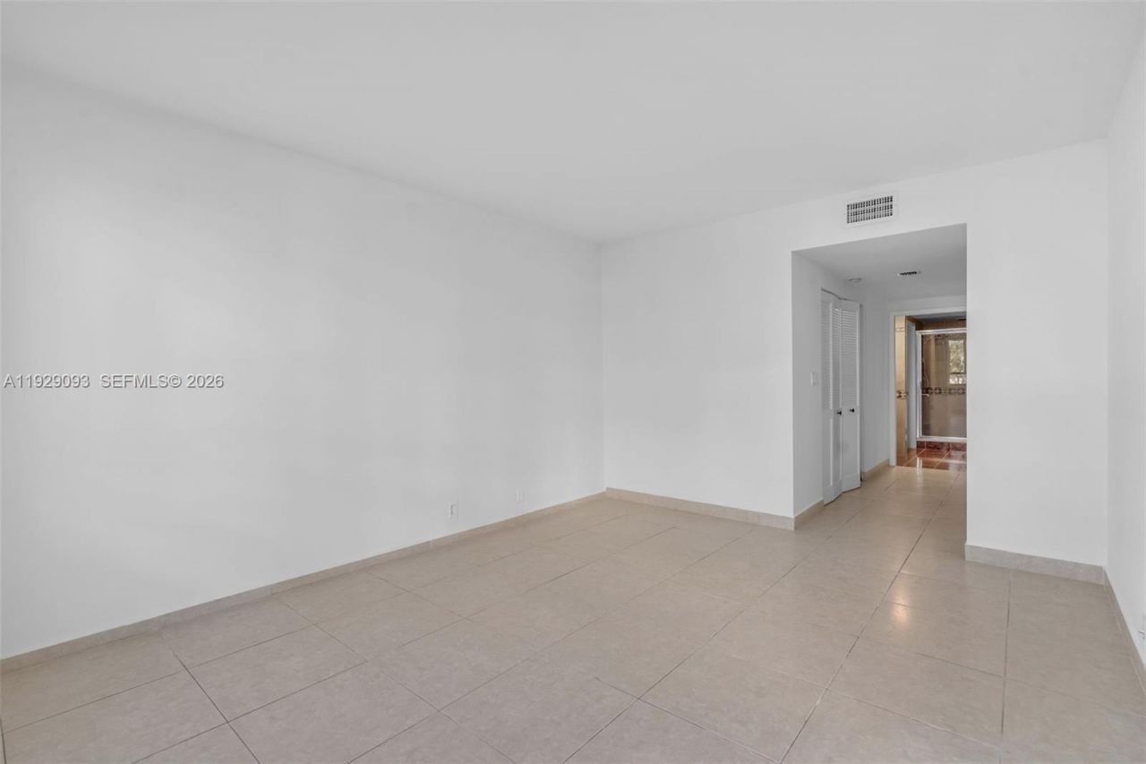 121 Crandon Bl, Unit 248, Key Biscayne, FL 33149 Photo