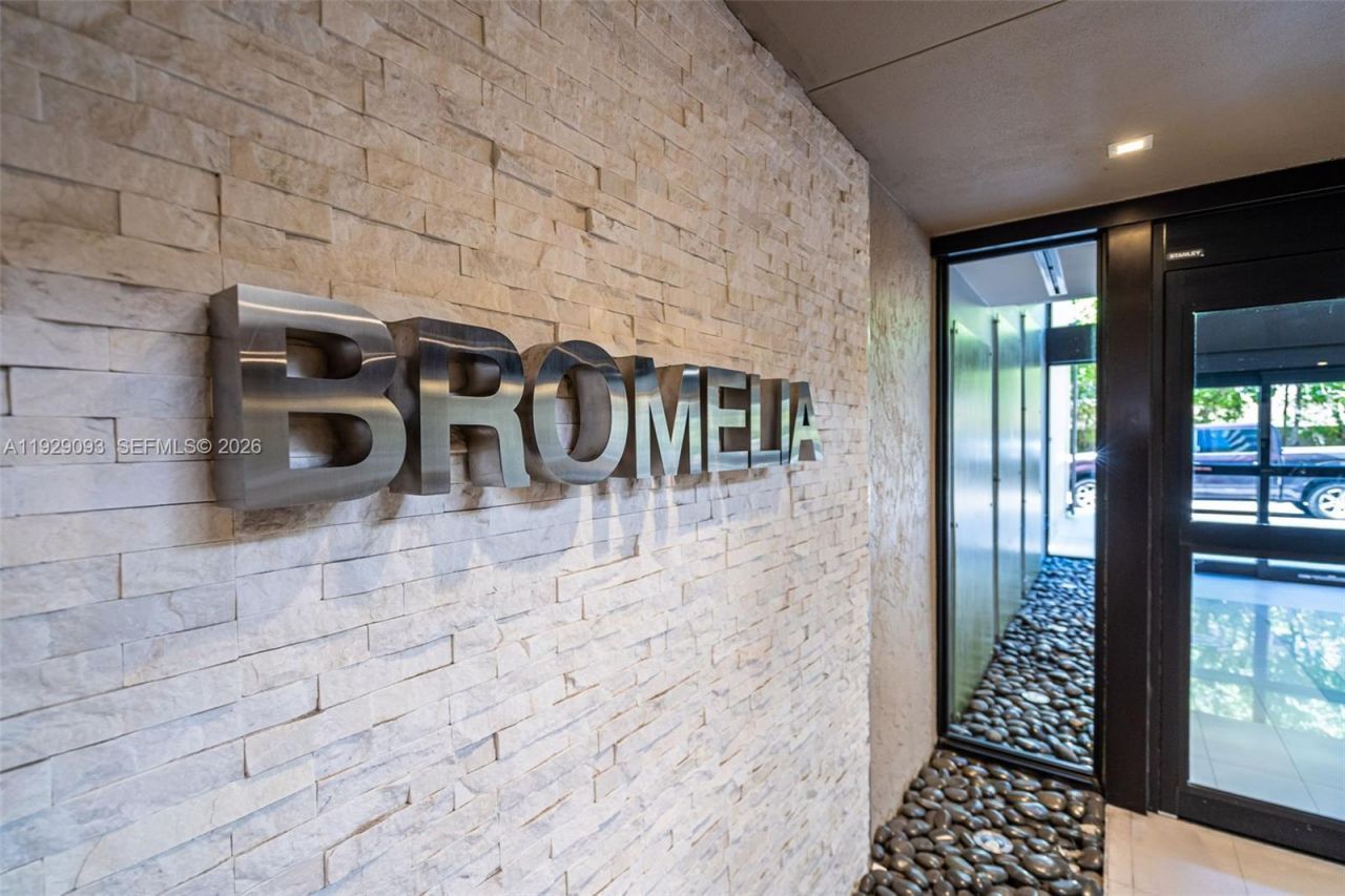 121 Crandon Bl, Unit 248, Key Biscayne, FL 33149 Photo