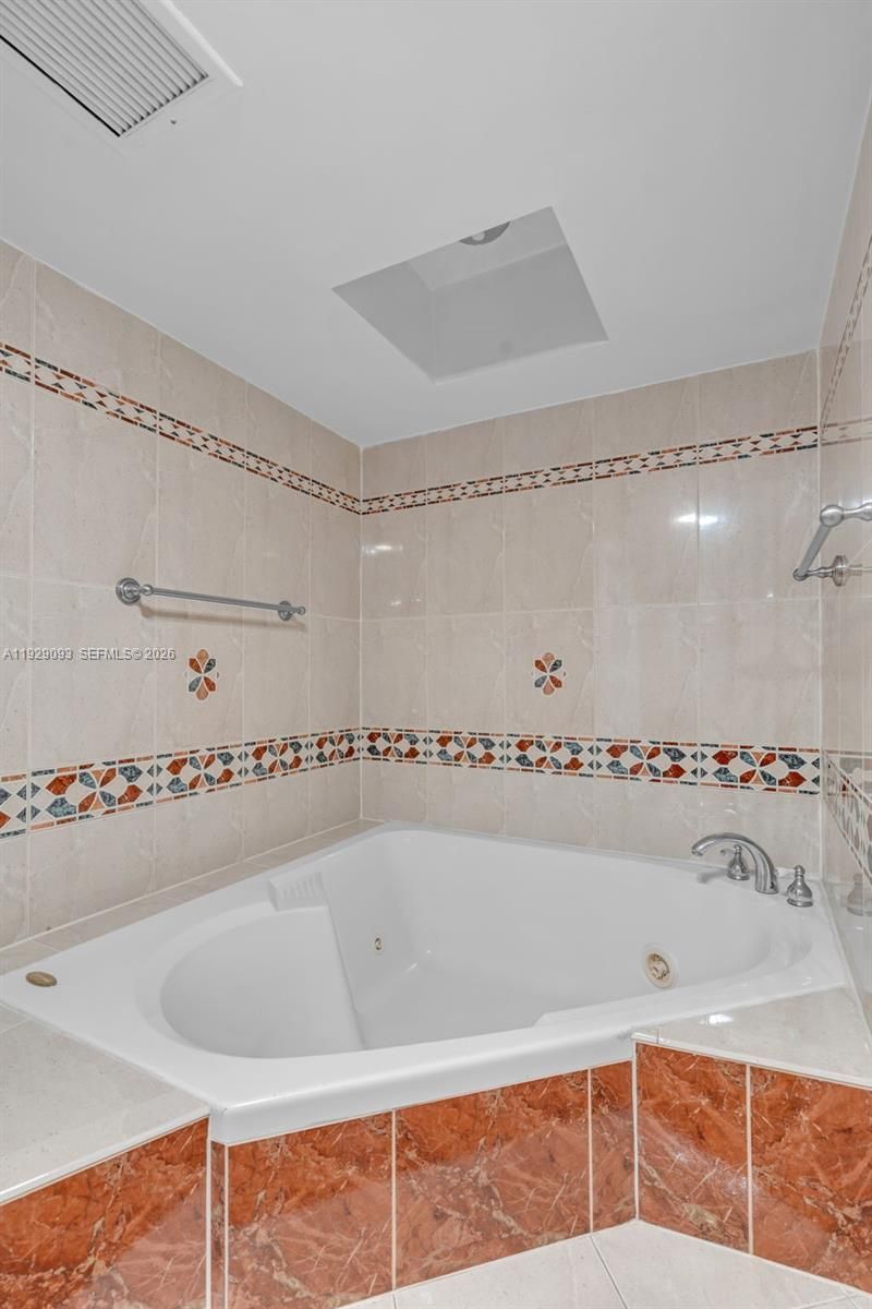 121 Crandon Bl, Unit 248, Key Biscayne, FL 33149 Photo