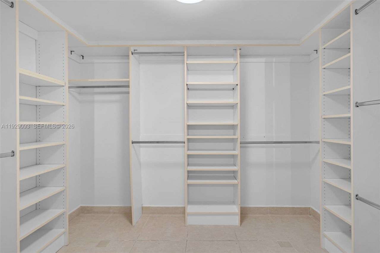 121 Crandon Bl, Unit 248, Key Biscayne, FL 33149 Photo