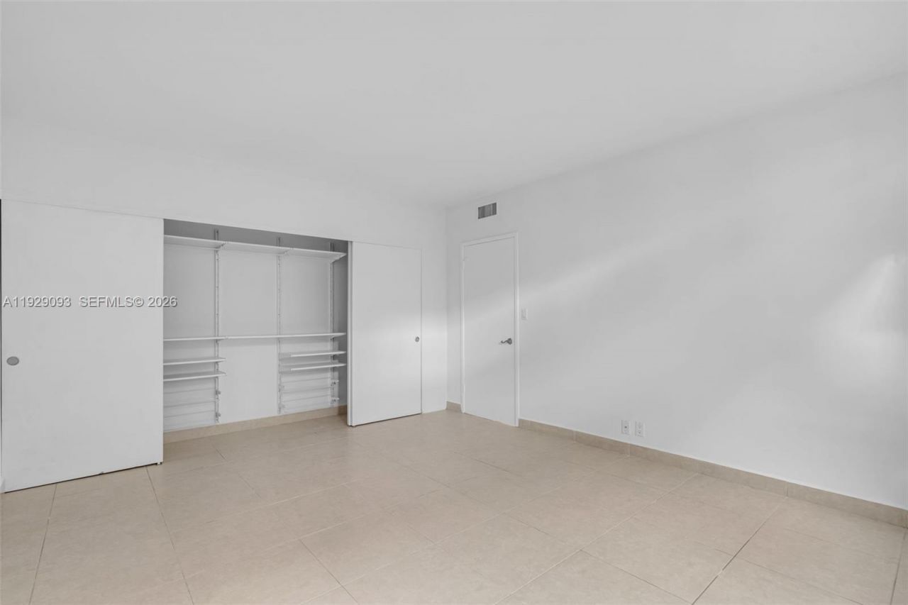 121 Crandon Bl, Unit 248, Key Biscayne, FL 33149 Photo