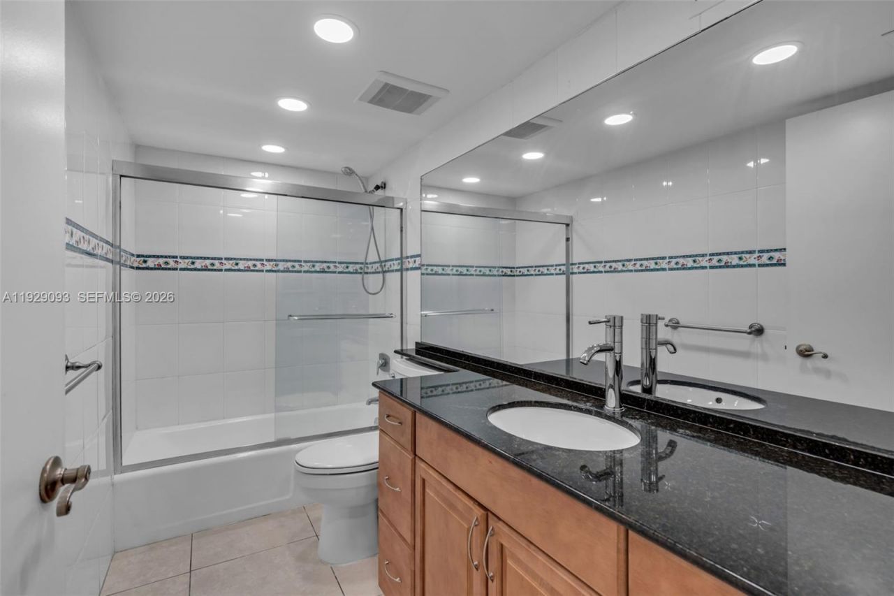 121 Crandon Bl, Unit 248, Key Biscayne, FL 33149 Photo