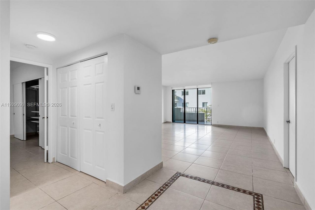121 Crandon Bl, Unit 248, Key Biscayne, FL 33149 Photo