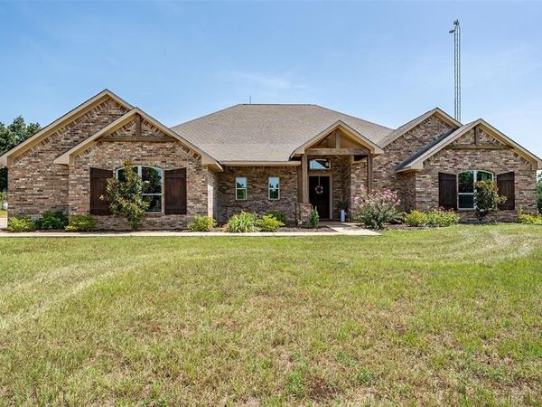16045 County Road 1130 , Flint, TX 75762