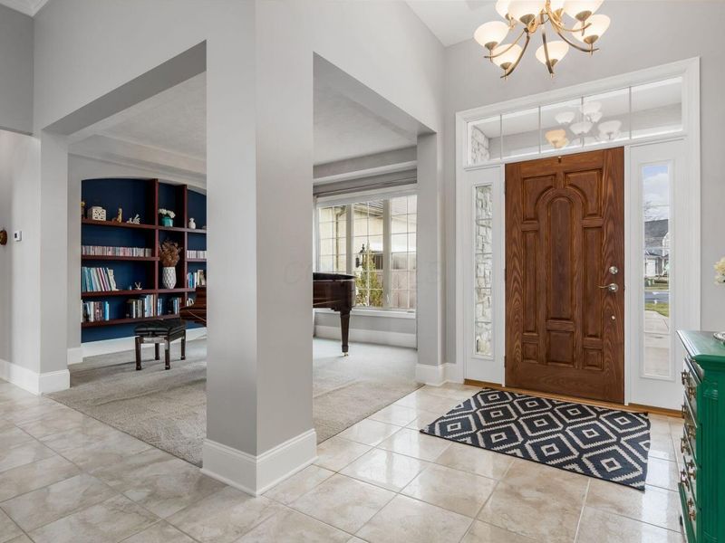 9800 Malibu Court, Plain City, OH 43064 Photo 3