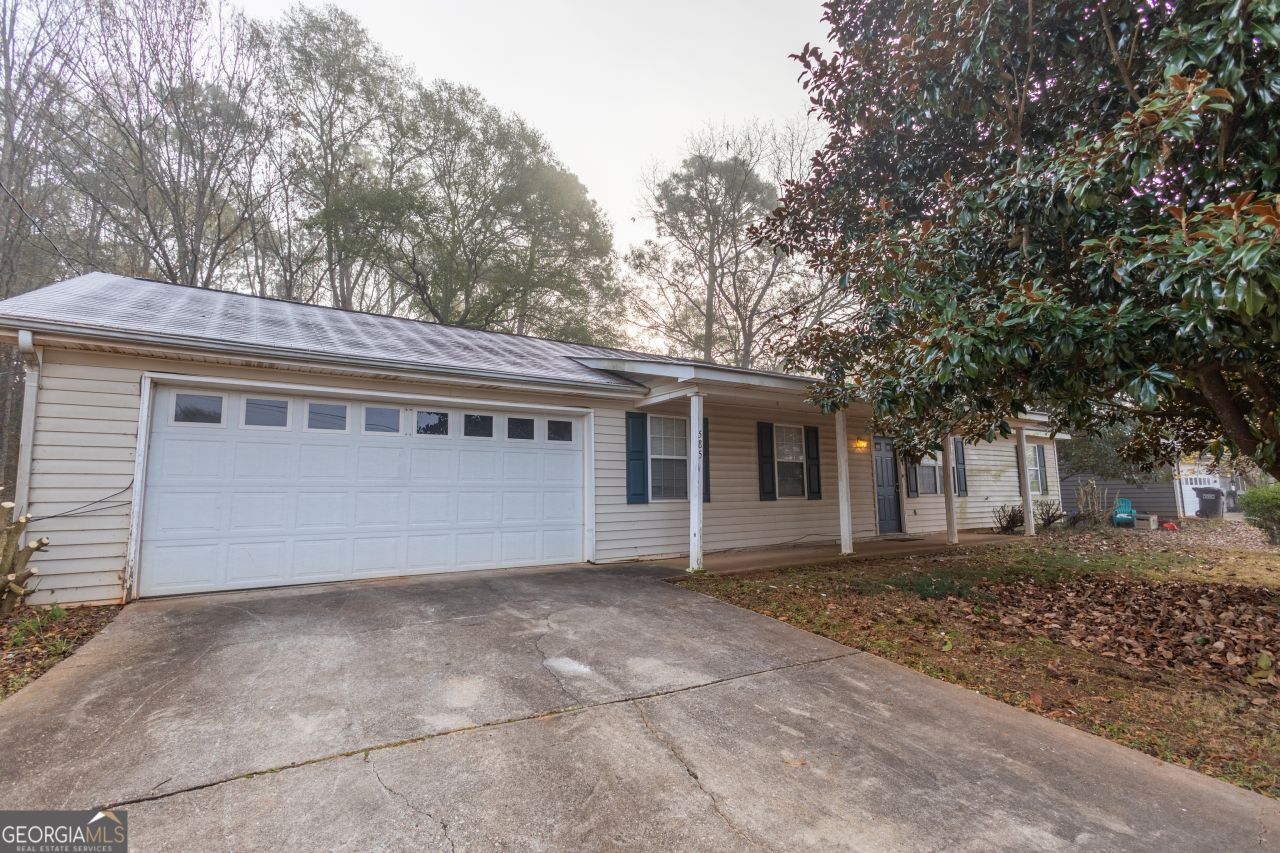 585 Cowan Road, Covington, GA 30016 Main Photo