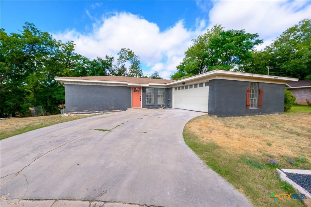 625 Creek Drive, New Braunfels, TX 78130 Main Photo