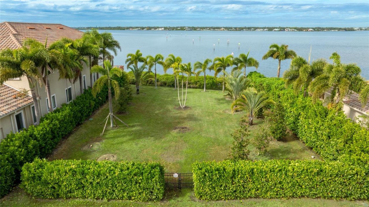 4223 Hawk Island Drive, Bradenton, FL 34208 Photo