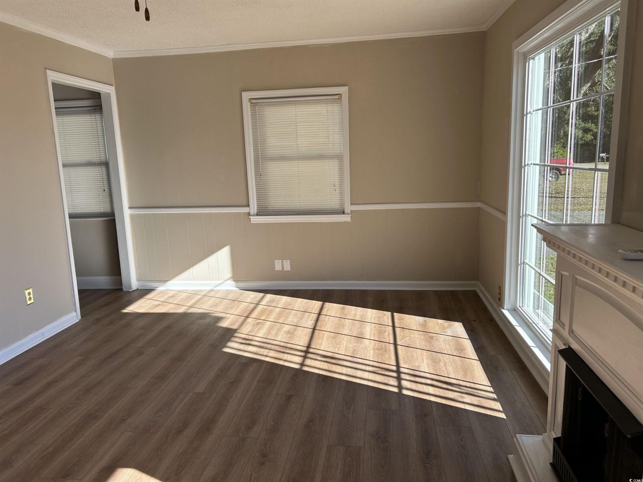 404 E Andrews St. Photo 6