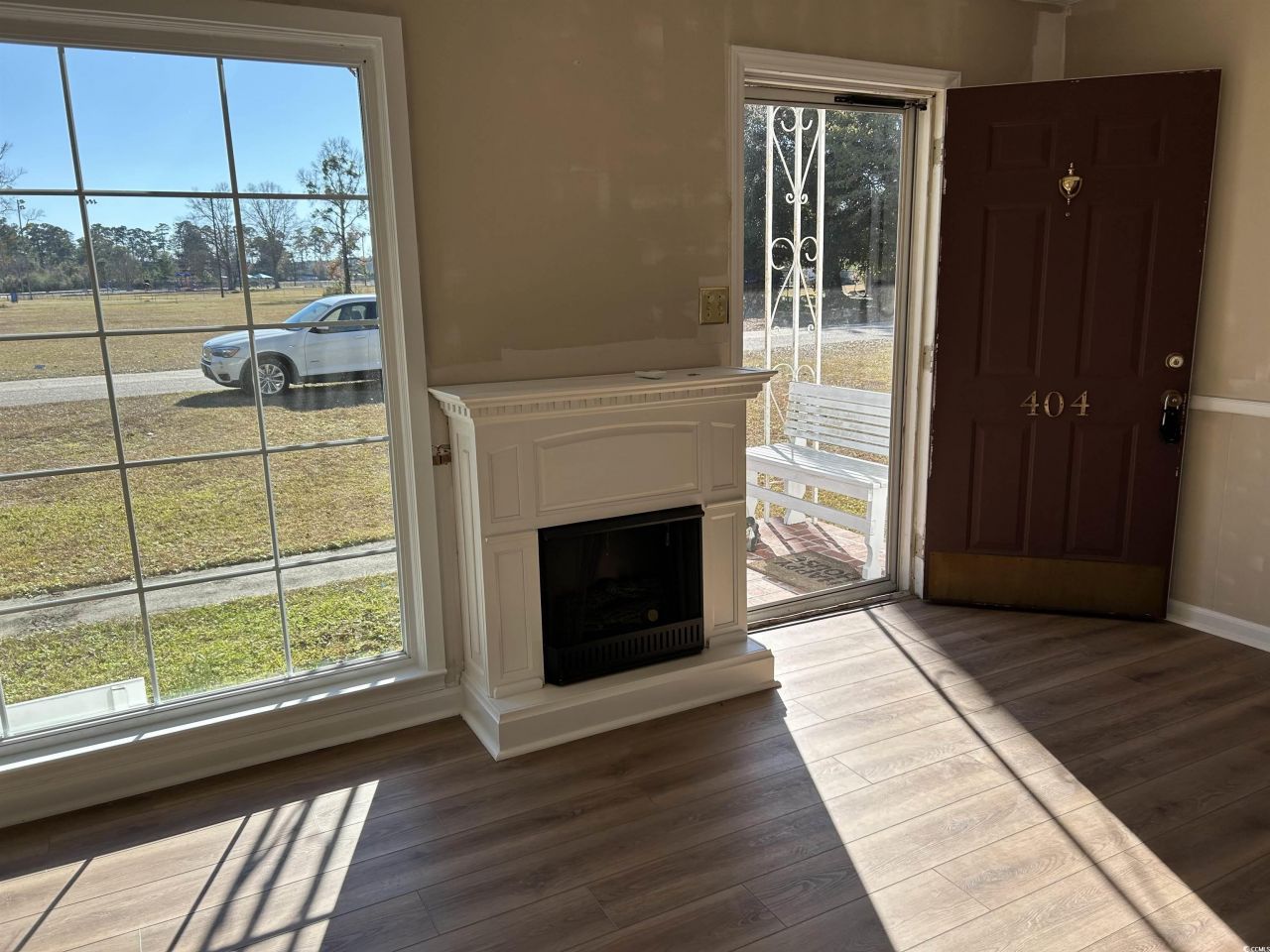 404 E Andrews St. Photo 7