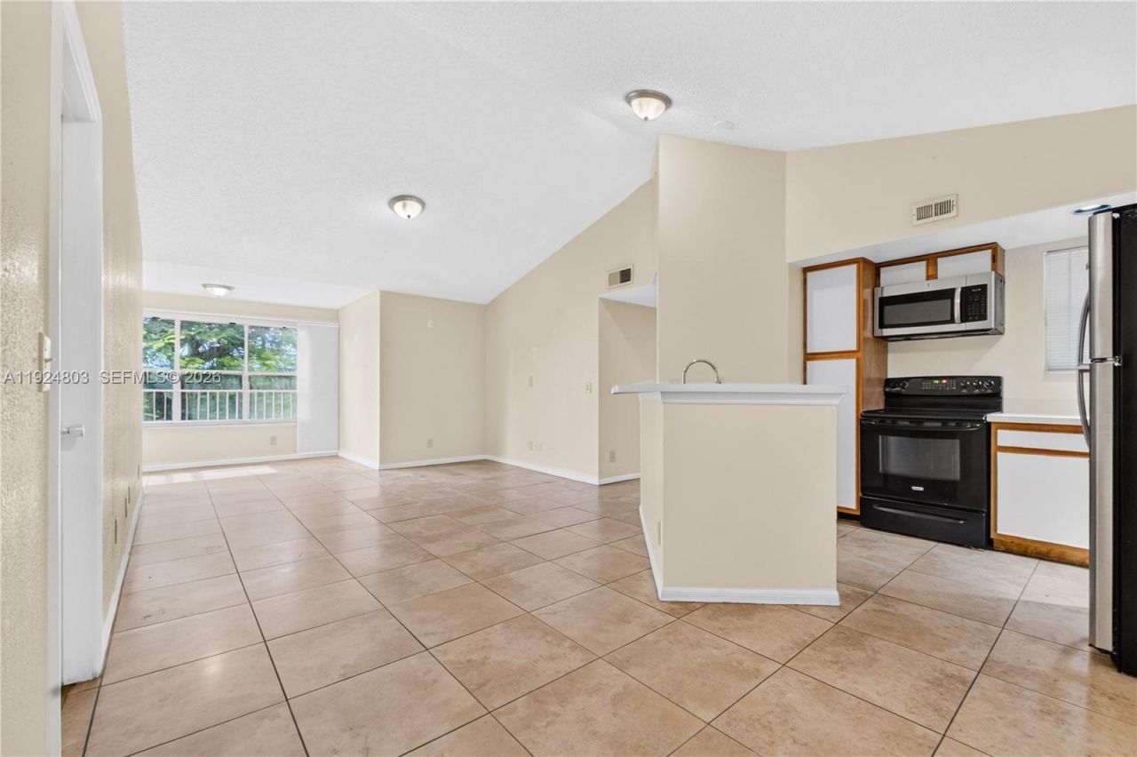 12510 Vista Isles Dr, Unit 1227, Sunrise, FL 33325 Photo