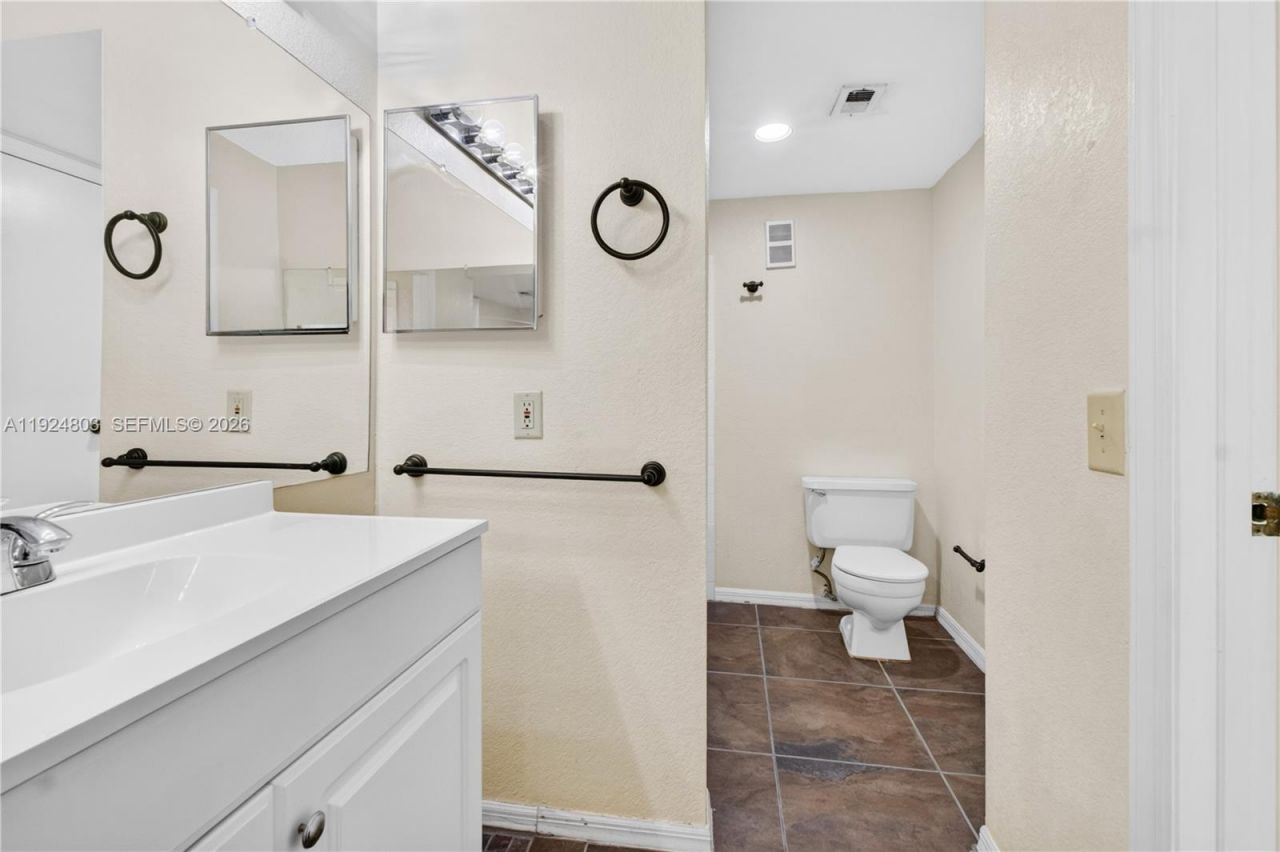 12510 Vista Isles Dr, Unit 1227, Sunrise, FL 33325 Photo