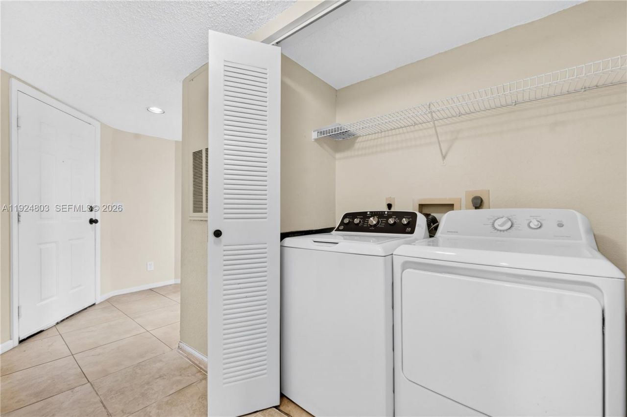 12510 Vista Isles Dr, Unit 1227, Sunrise, FL 33325 Photo