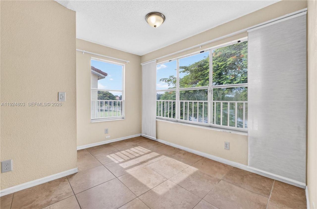 12510 Vista Isles Dr, Unit 1227, Sunrise, FL 33325 Photo