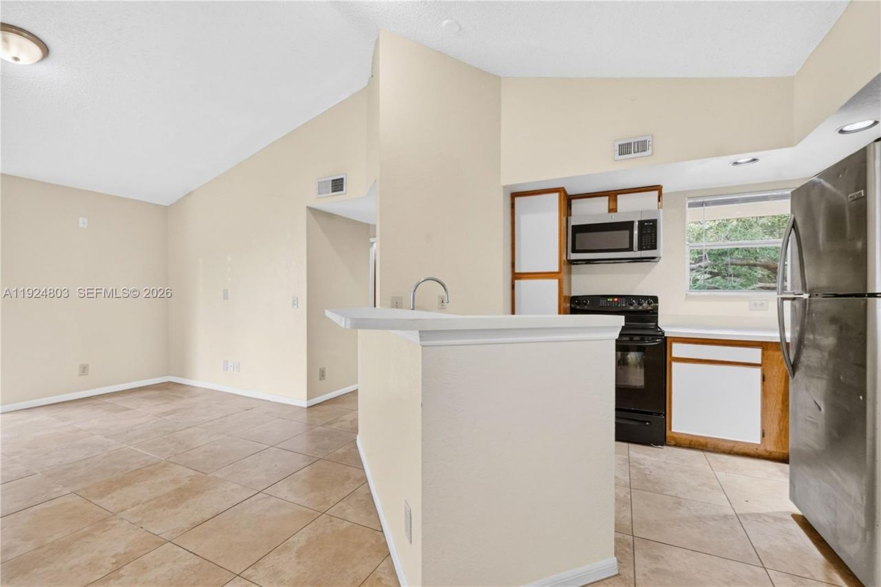 12510 Vista Isles Dr, Unit 1227, Sunrise, FL 33325 Photo