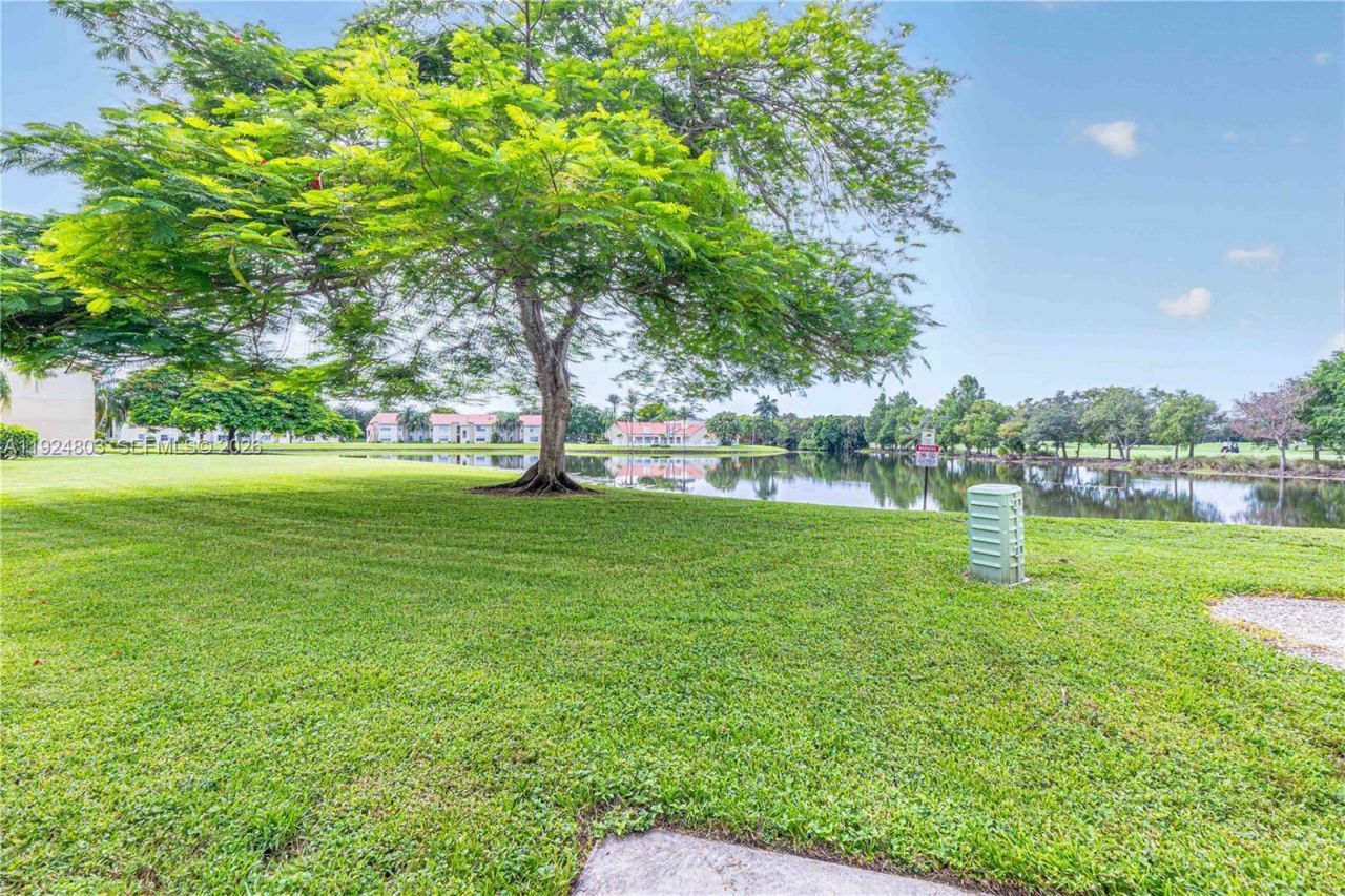 12510 Vista Isles Dr, Unit 1227, Sunrise, FL 33325 Photo