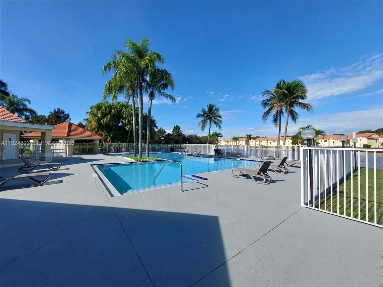 12510 Vista Isles Dr, Unit 1227, Sunrise, FL 33325 Photo