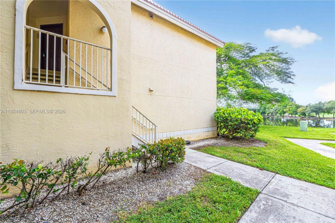 12510 Vista Isles Dr, Unit 1227, Sunrise, FL 33325 Photo