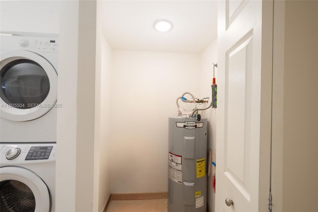 1734 NE 142nd St, North Miami, FL 33181 Photo