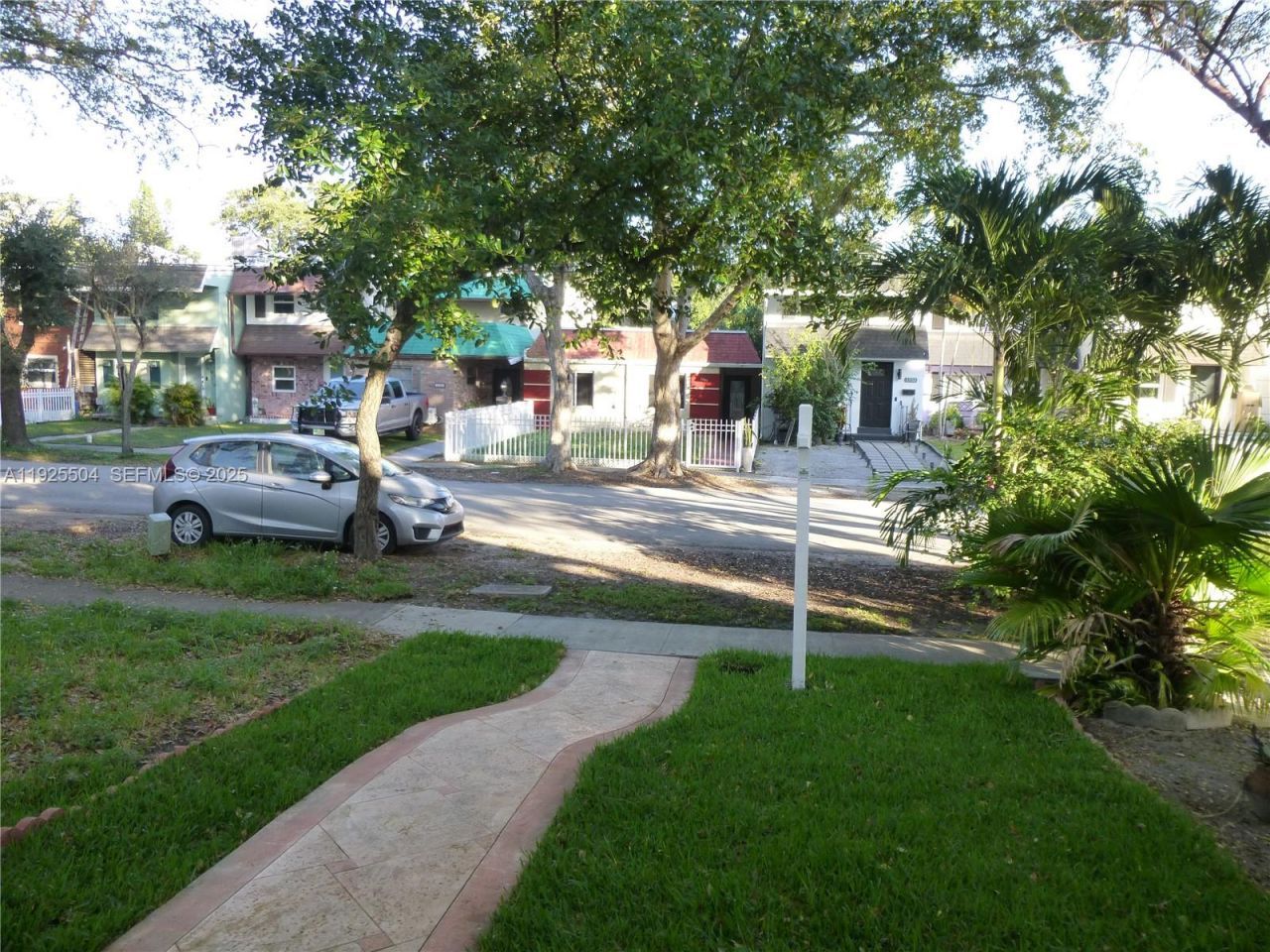 1734 NE 142nd St, North Miami, FL 33181 Photo