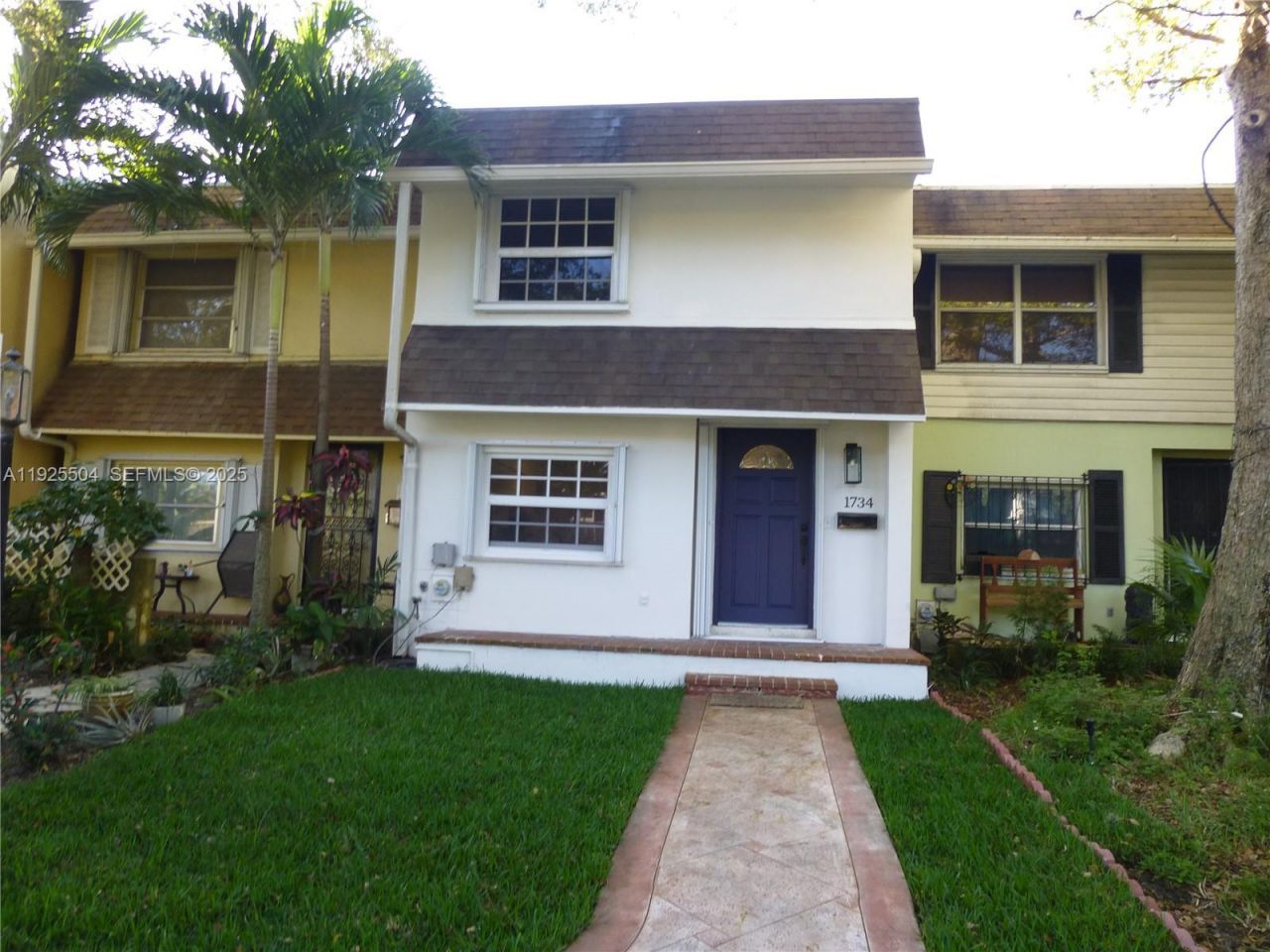 1734 NE 142nd St, North Miami, FL 33181 Photo