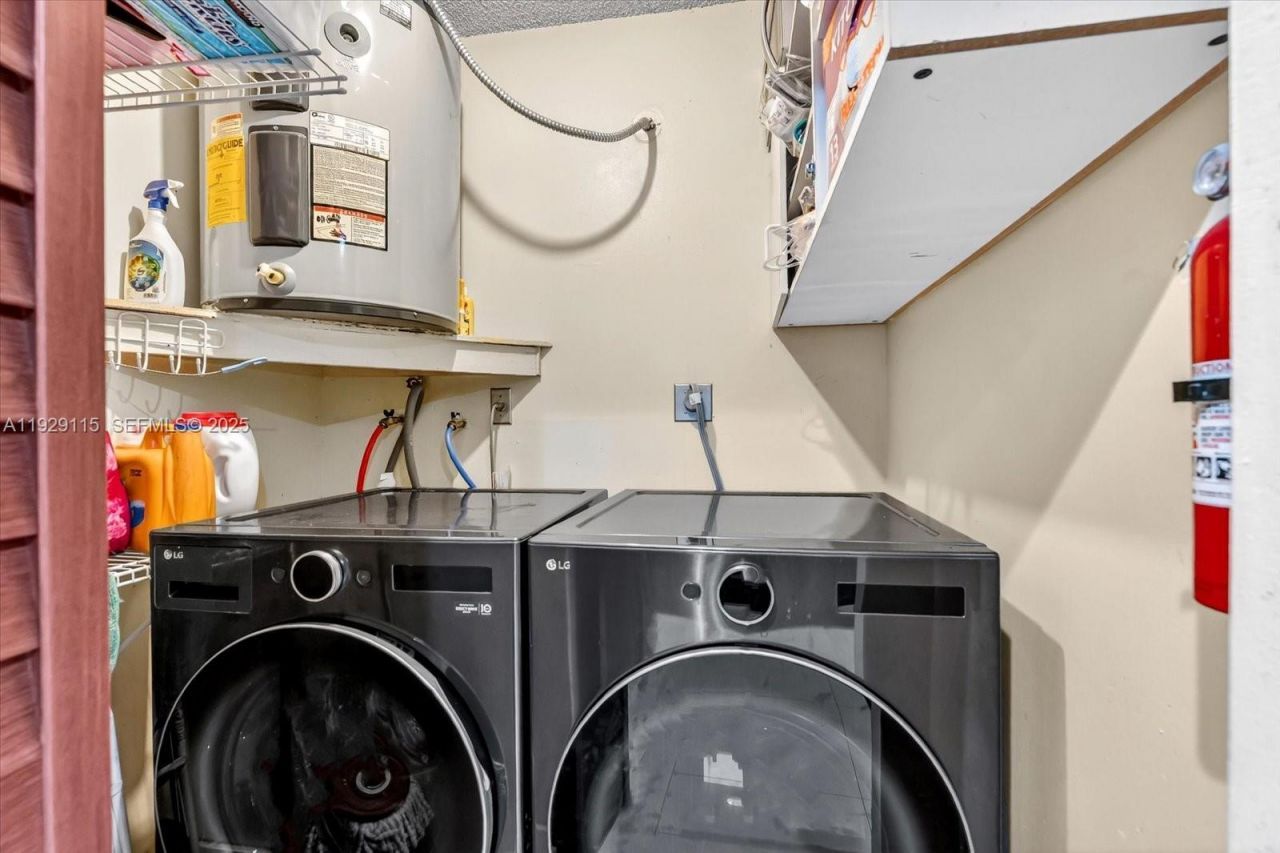 1071 W 37th St, Hialeah, FL 33012 Photo