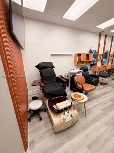 806 NE 125th St, North Miami, FL 33161 Photo