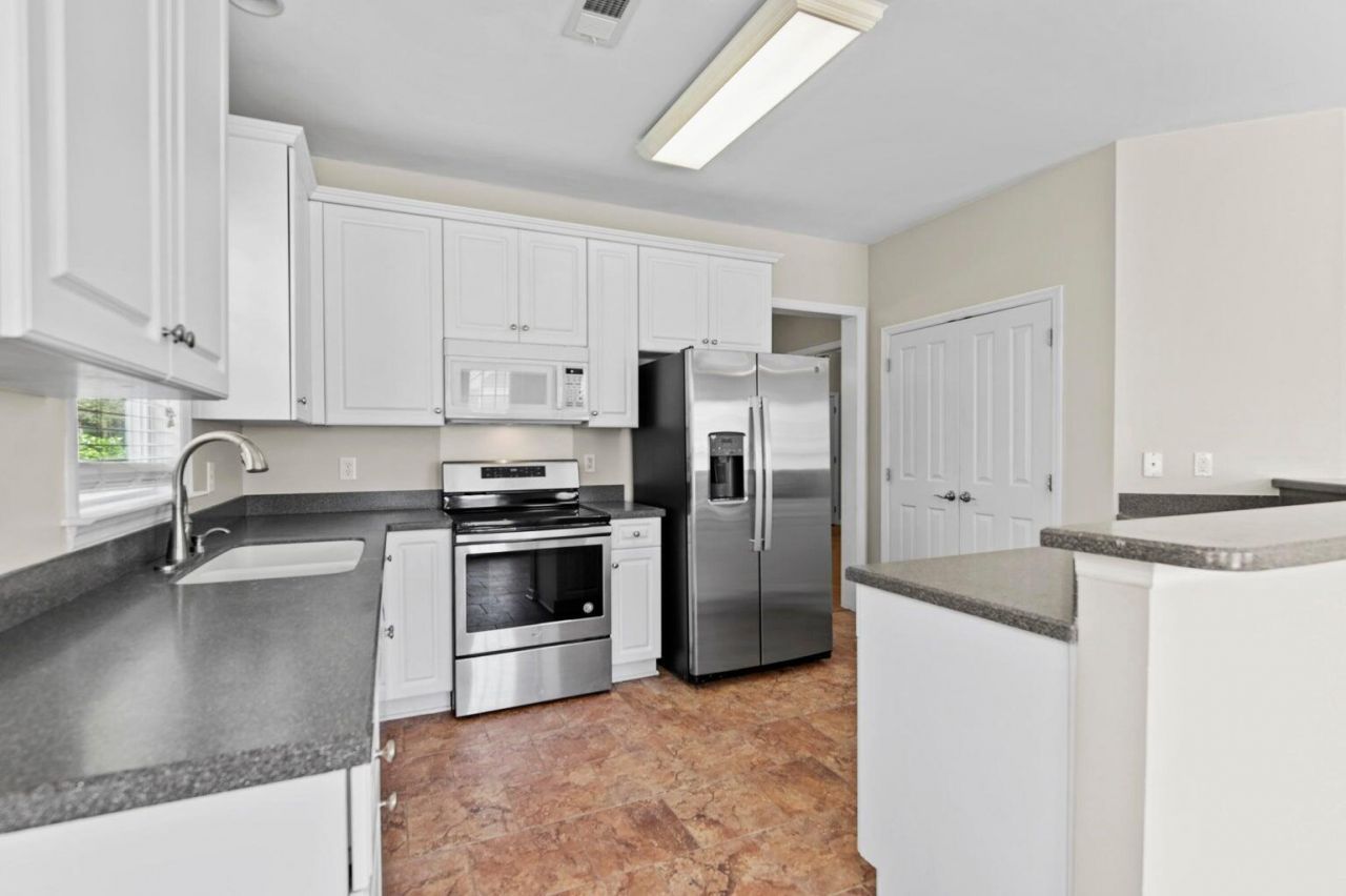 115 Trillium Avenue Photo 11