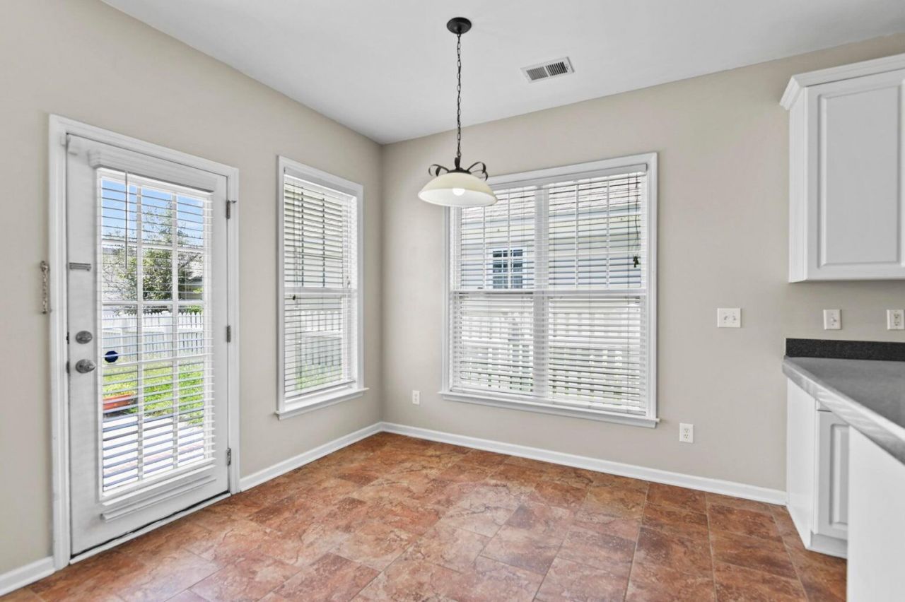 115 Trillium Avenue Photo 12