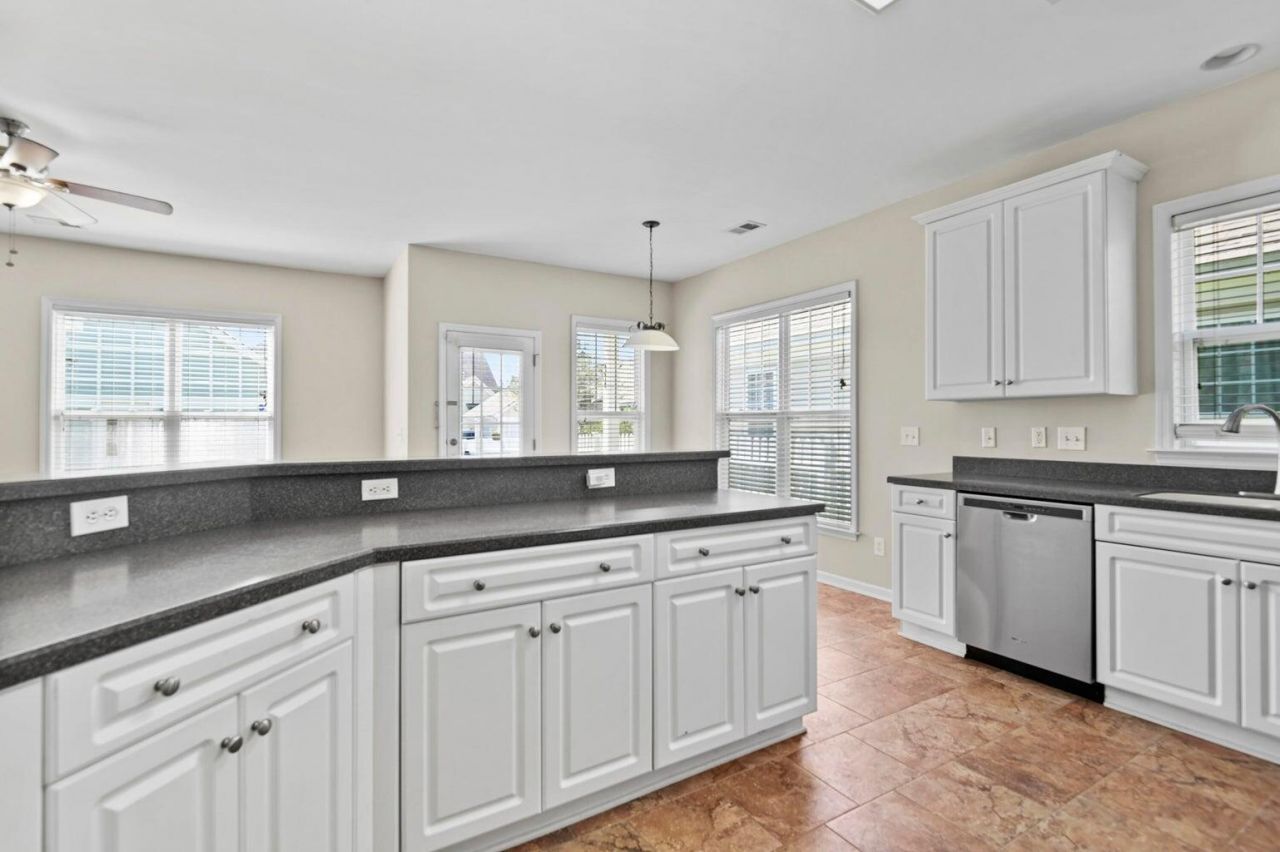 115 Trillium Avenue Photo 13