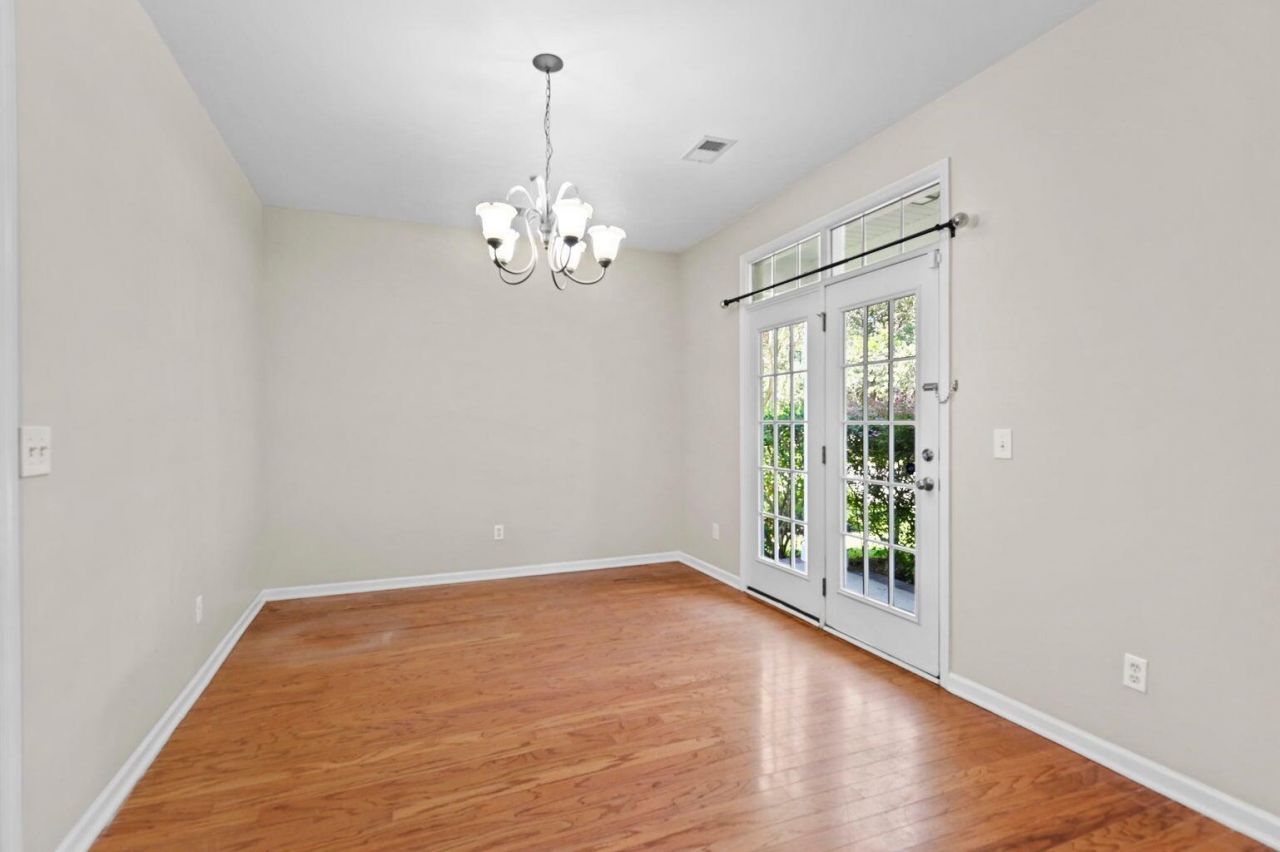 115 Trillium Avenue Photo 5