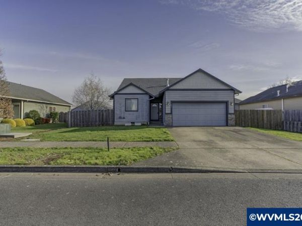 871 Mary Dr, Molalla, OR 97038