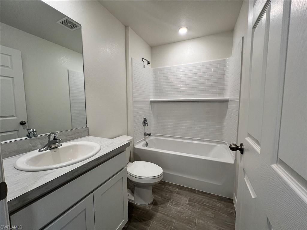 3401 NE 8th Pl, Cape Coral, FL 33909 Photo