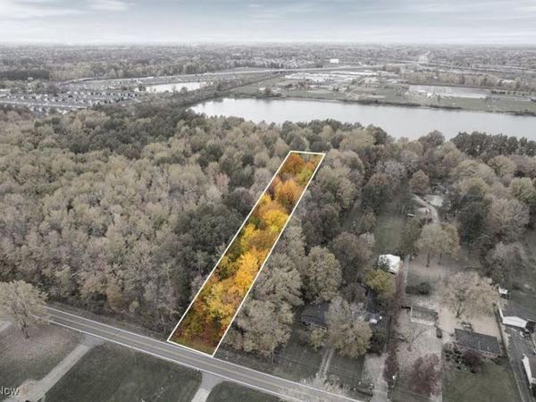 V/L Bronson Road, Olmsted Twp, OH 44138
