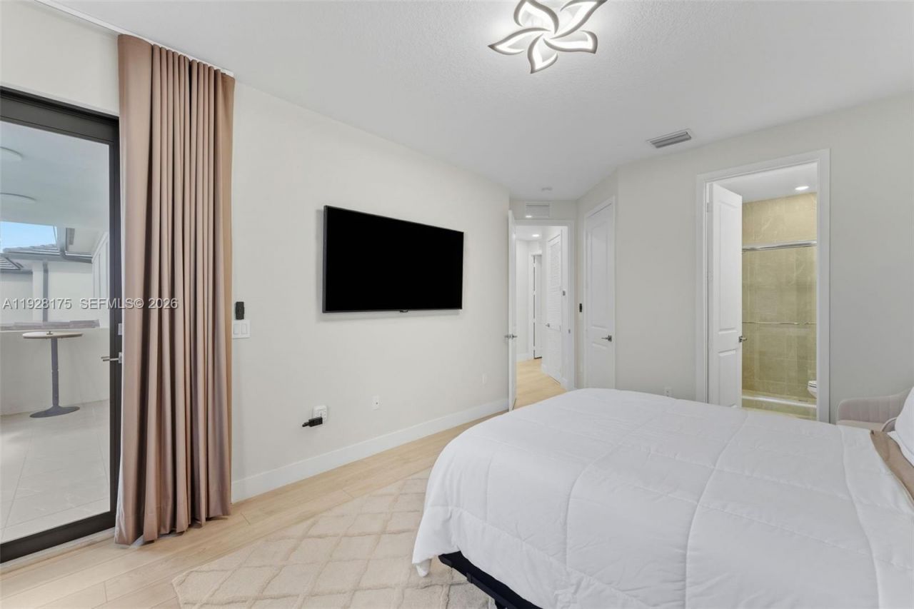 12070 SW 83rd Pl, Miami, FL 33156 Photo