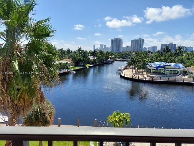 301 Golden Isles Dr, Unit 506, Hallandale Beach, FL 33009 Photo