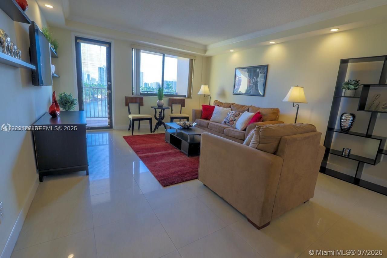 301 Golden Isles Dr, Unit 506, Hallandale Beach, FL 33009 Photo