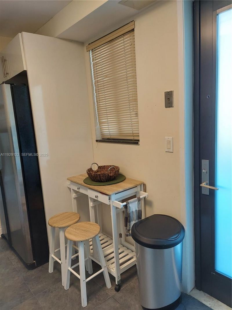 301 Golden Isles Dr, Unit 506, Hallandale Beach, FL 33009 Photo