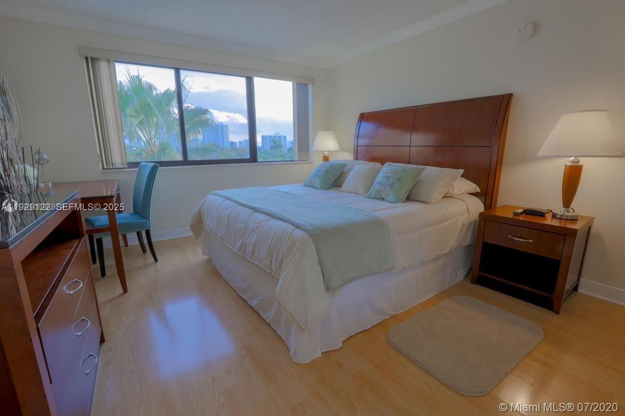 301 Golden Isles Dr, Unit 506, Hallandale Beach, FL 33009 Photo