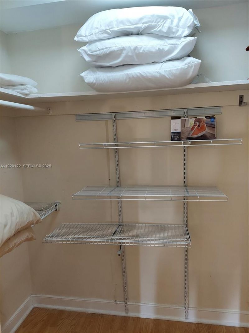 301 Golden Isles Dr, Unit 506, Hallandale Beach, FL 33009 Photo