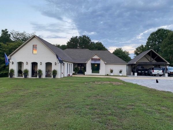 1056 Co Rd 833, Guntown, MS 38849