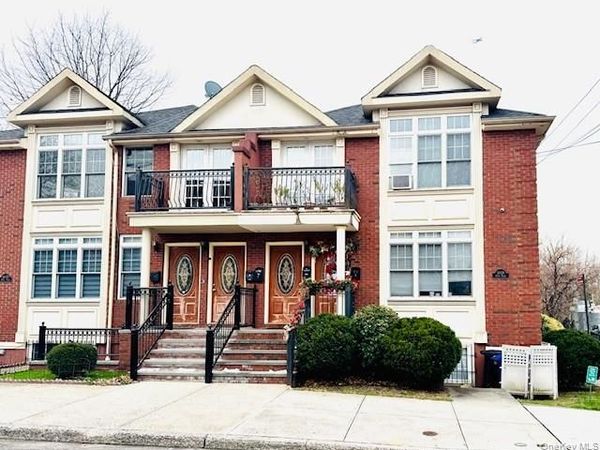 60-28 60th Place, Maspeth, NY 11378