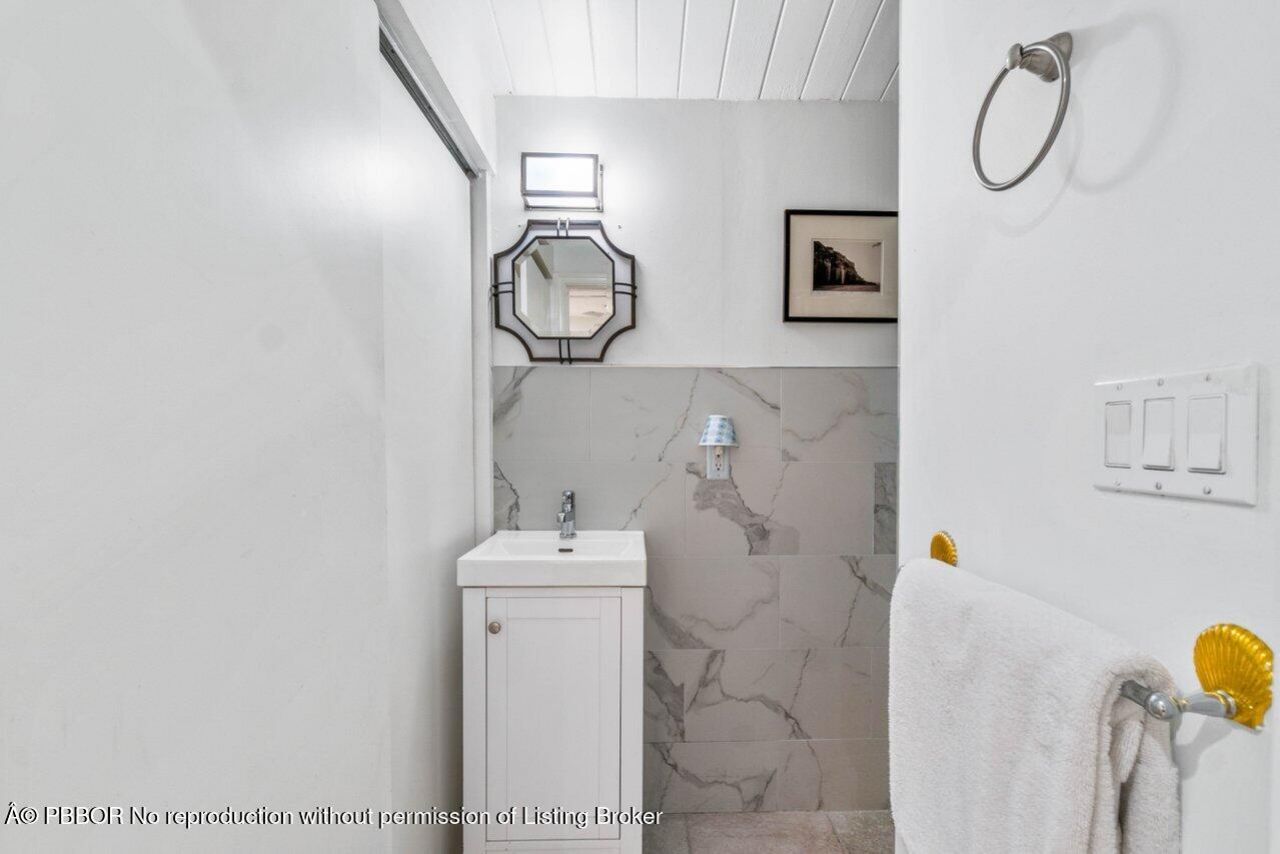 210 Debra Lane, Palm Beach, FL 33480 Photo